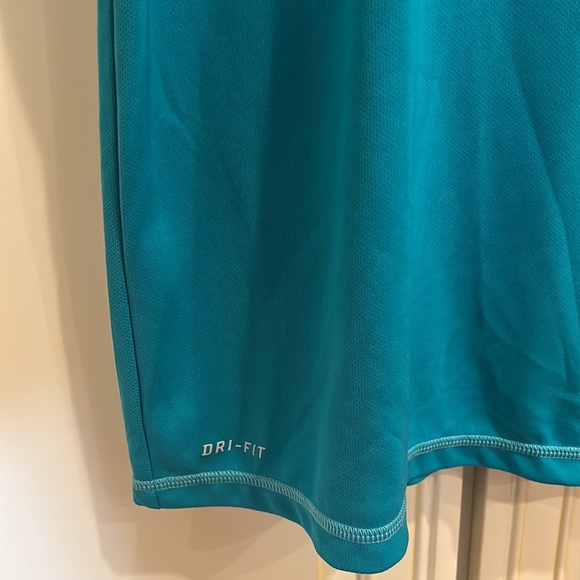 Nike Dri fit tee (Men) - Picture 4 of 6